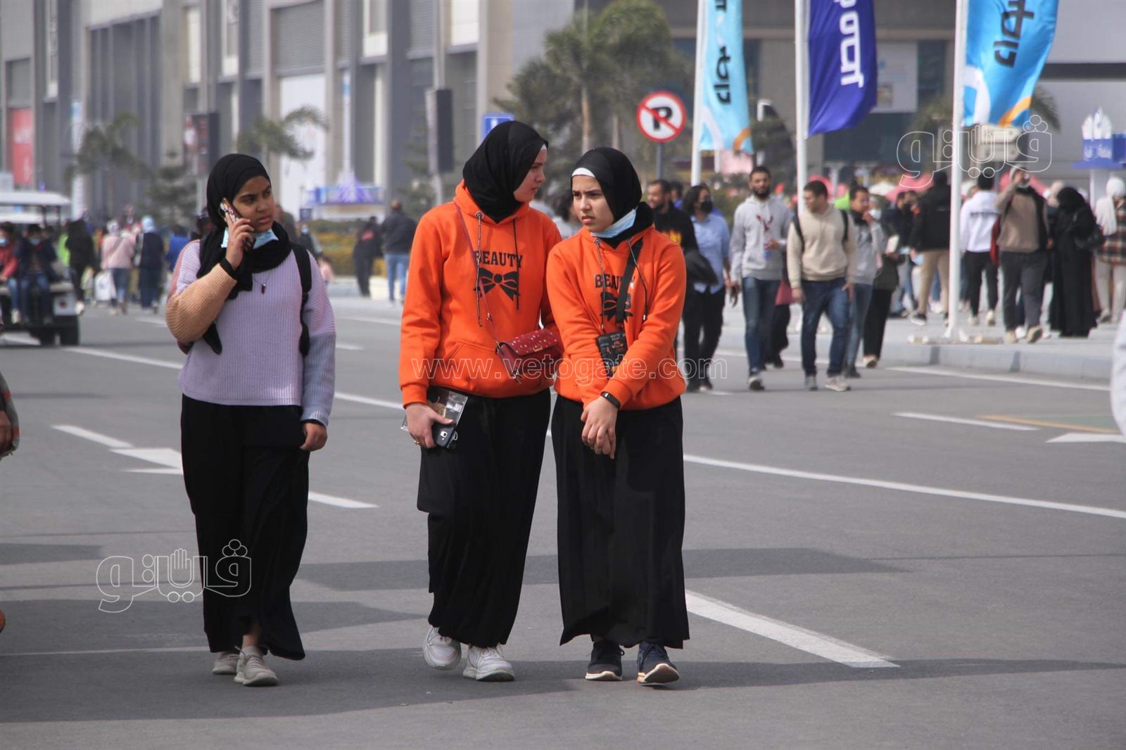 31 ألف زائر في أول ساعات اليوم السابع لمعرض الكتاب (3)