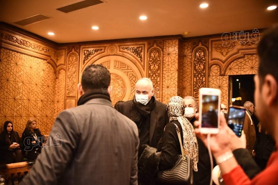 جمال مبارك ومندوب الرئاسة في عزاء اللواء عبدالسلام محجوب (8)