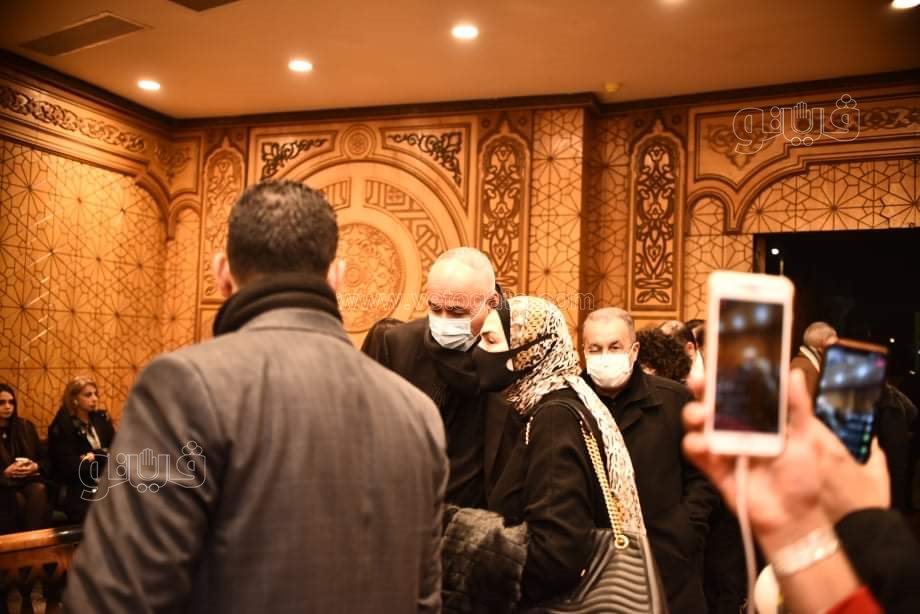 جمال مبارك ومندوب الرئاسة في عزاء اللواء عبدالسلام محجوب (14)