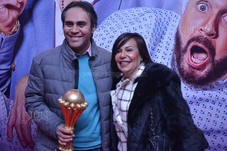 ابطال فيلم حامل اللقب (77)