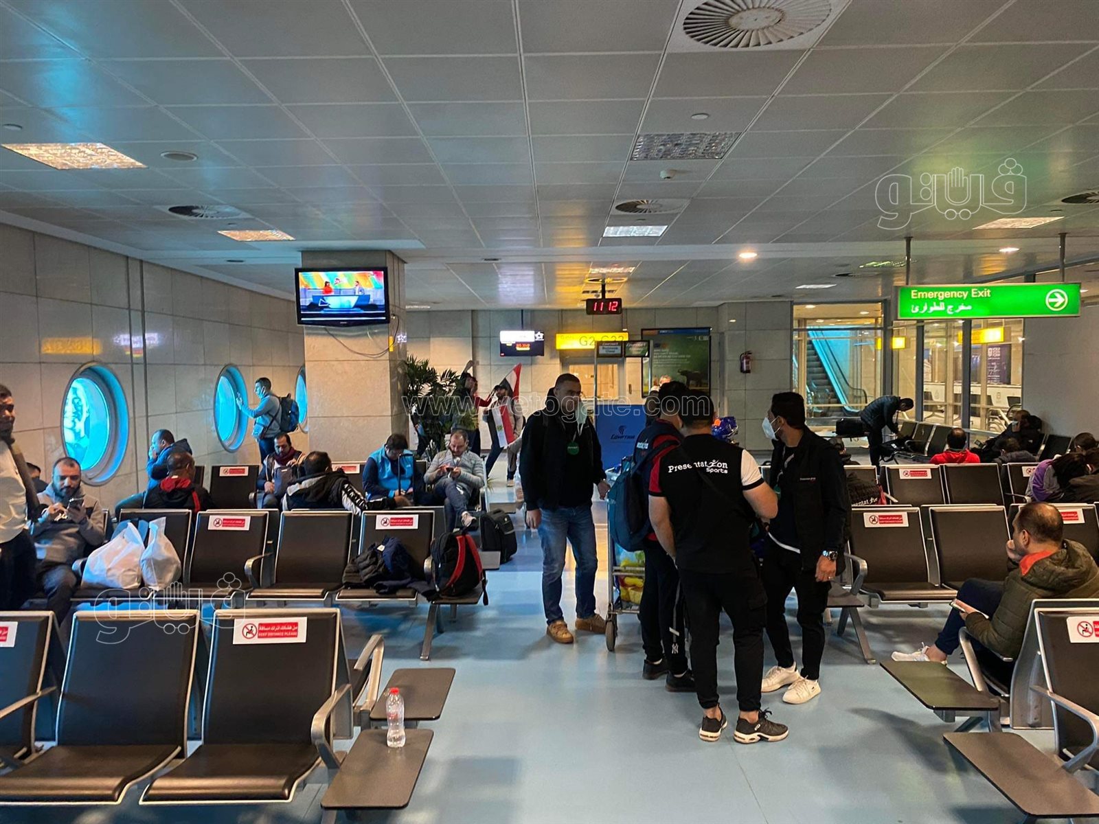 احتشاد الجماهير بمطار القاهرة للسفر إلى الكاميرون لدعم منتخب مصر (2)