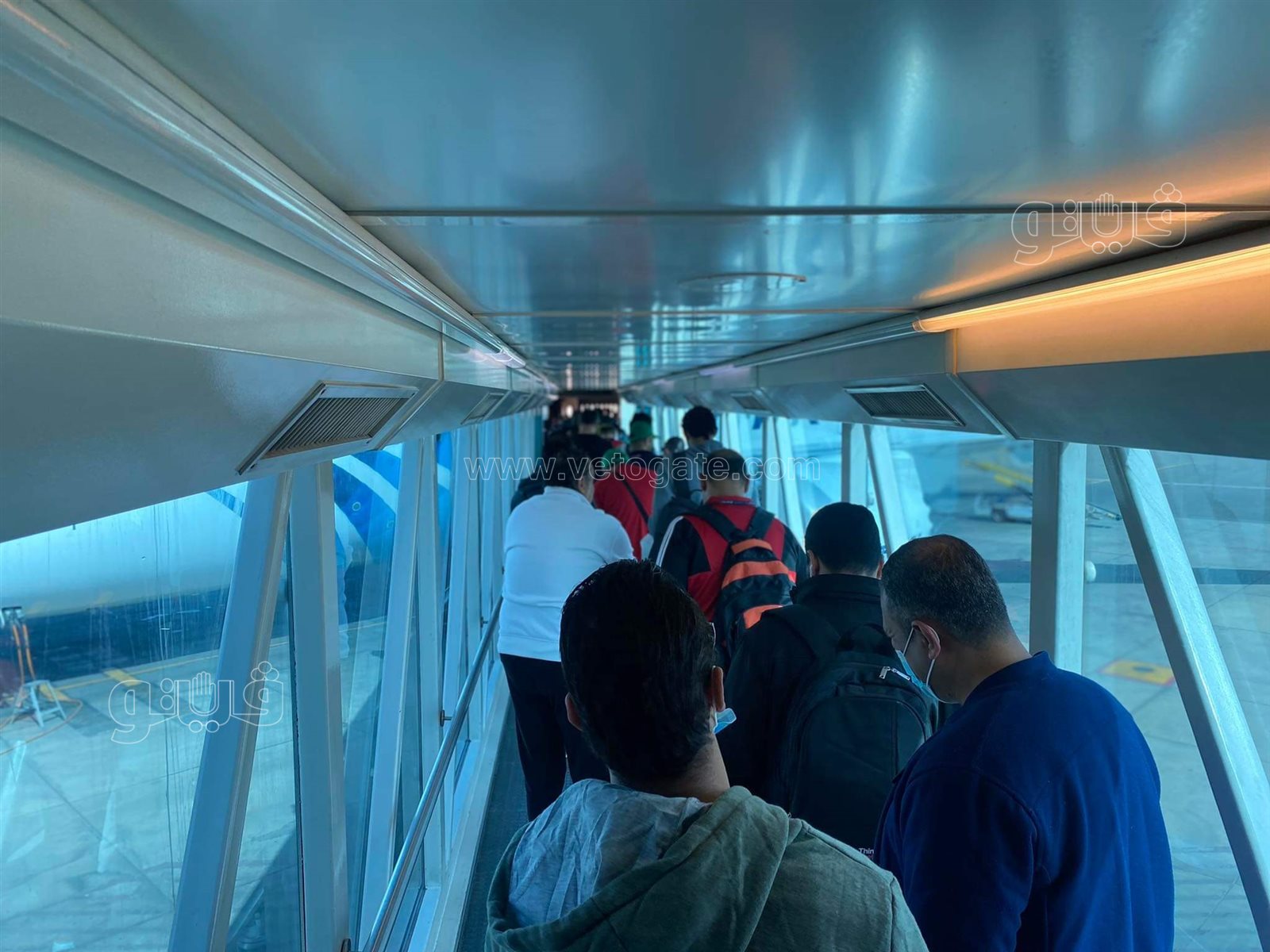 احتشاد الجماهير بمطار القاهرة للسفر إلى الكاميرون لدعم منتخب مصر (7)