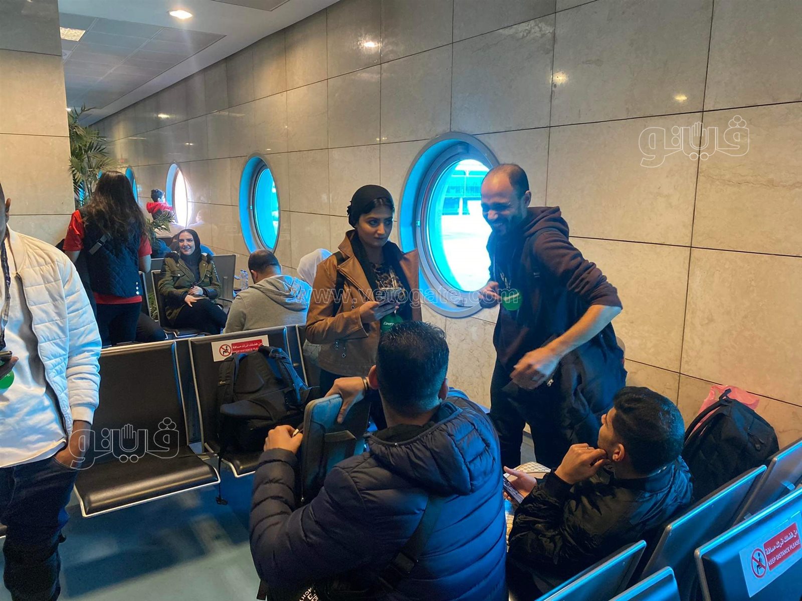 احتشاد الجماهير بمطار القاهرة للسفر إلى الكاميرون لدعم منتخب مصر (13)