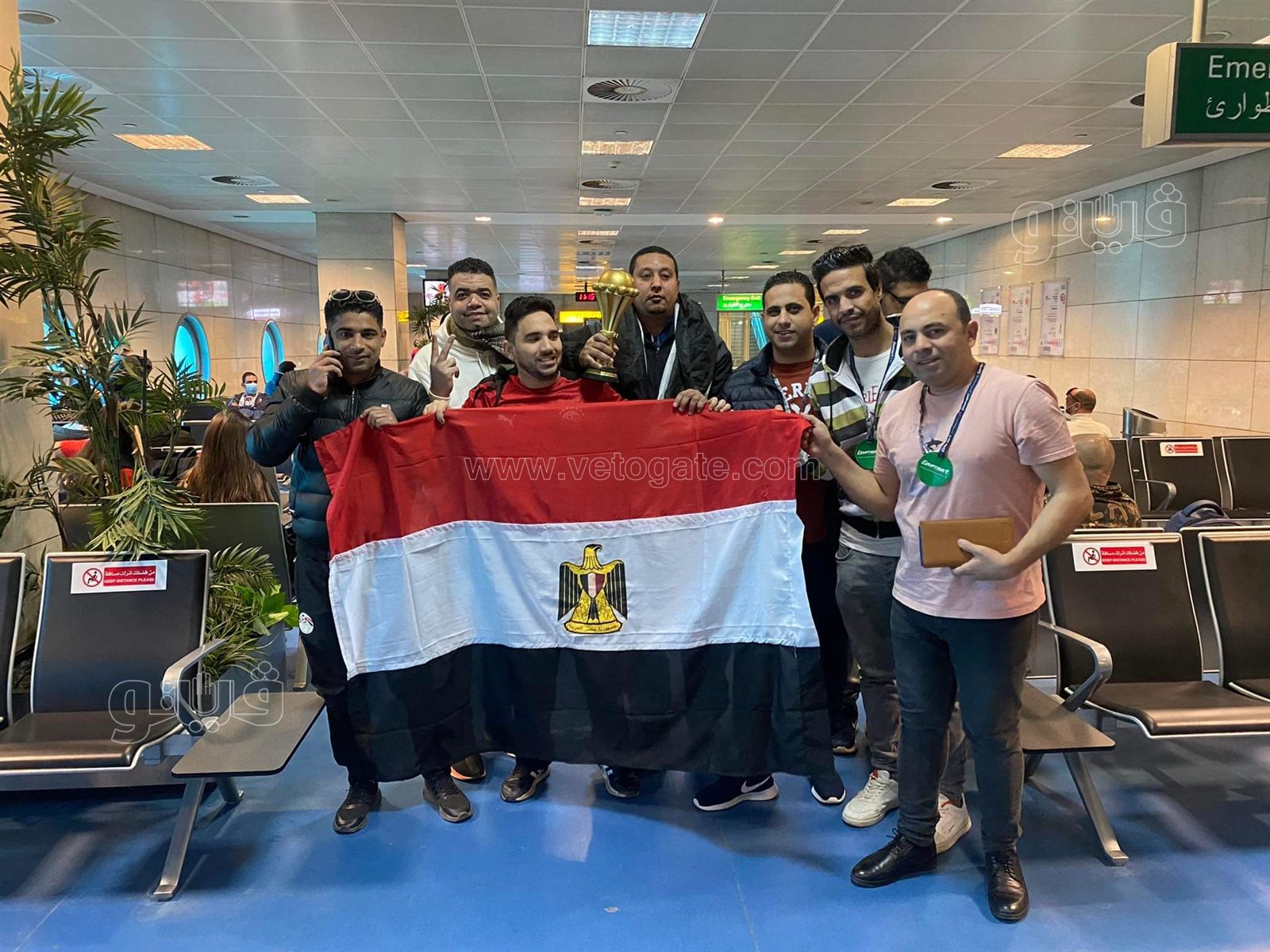 احتشاد الجماهير بمطار القاهرة للسفر إلى الكاميرون لدعم منتخب مصر (14)