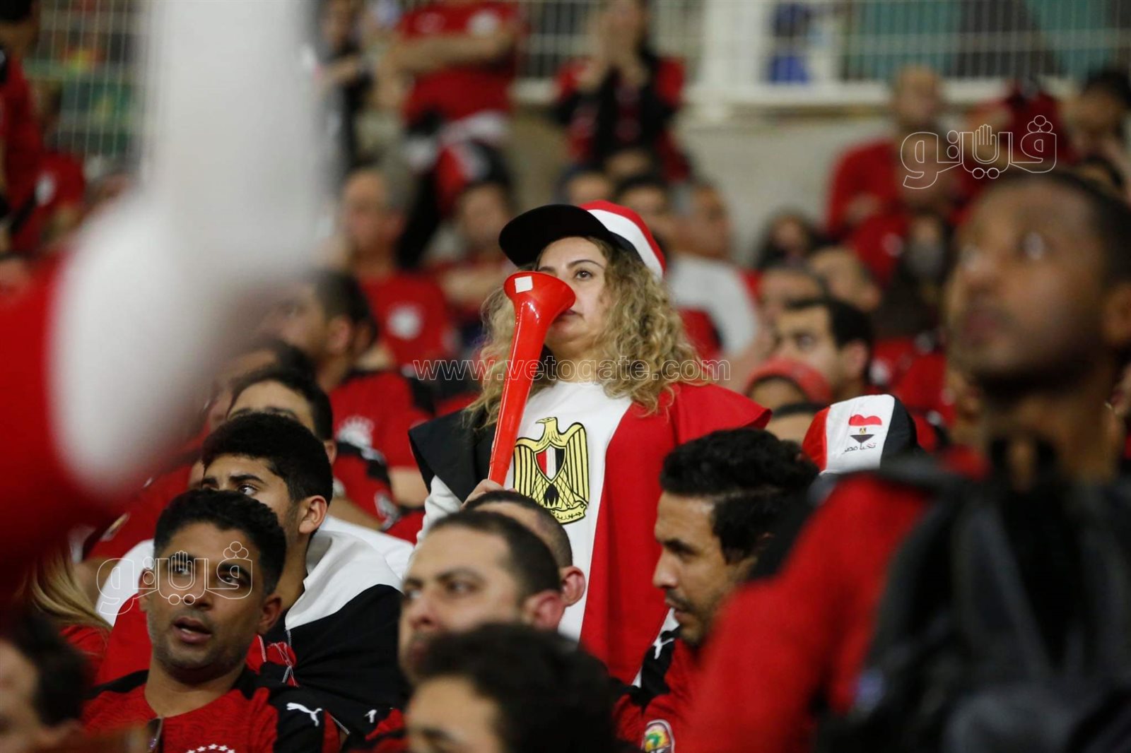 مصريون يشجعون المنتخب بالكاميرون (18)