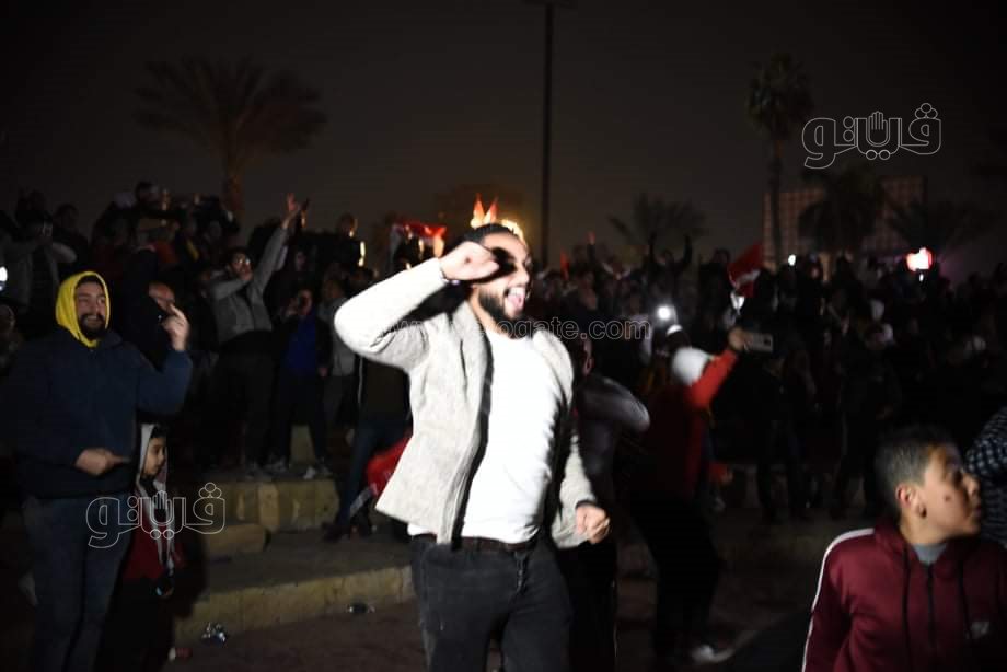فرحة جنونية للجمهور المصري بمركز شباب الجزيرة بعد الفوز على الكاميرون (23)
