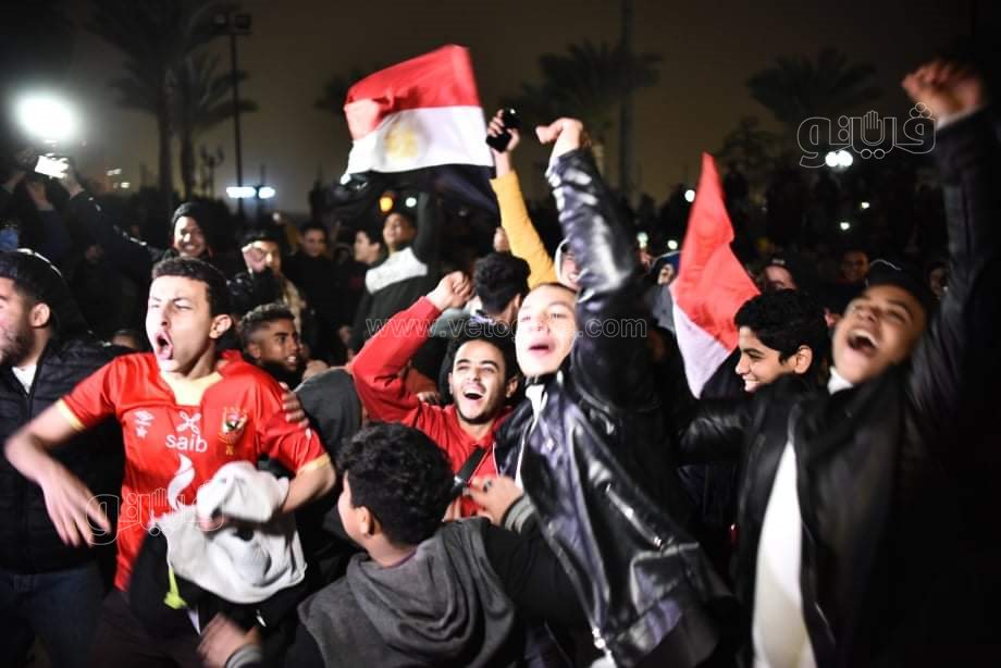 فرحة جنونية للجمهور المصري بمركز شباب الجزيرة بعد الفوز على الكاميرون (40)