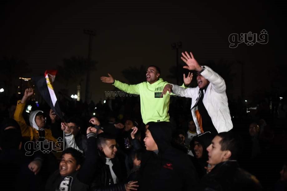 فرحة جنونية للجمهور المصري بمركز شباب الجزيرة بعد الفوز على الكاميرون (48)