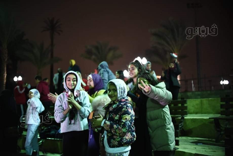 فرحة جنونية للجمهور المصري بمركز شباب الجزيرة بعد الفوز على الكاميرون (49)