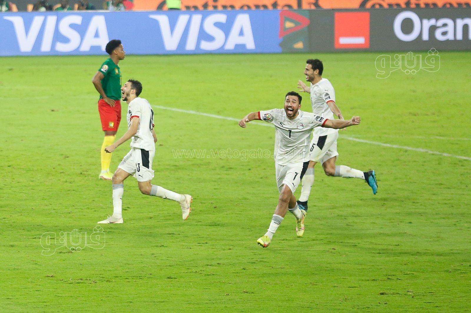 احتفال محمد صلاح ولاعبي منتخب مصر بالتأهل لنهائي أفريقيا (3)