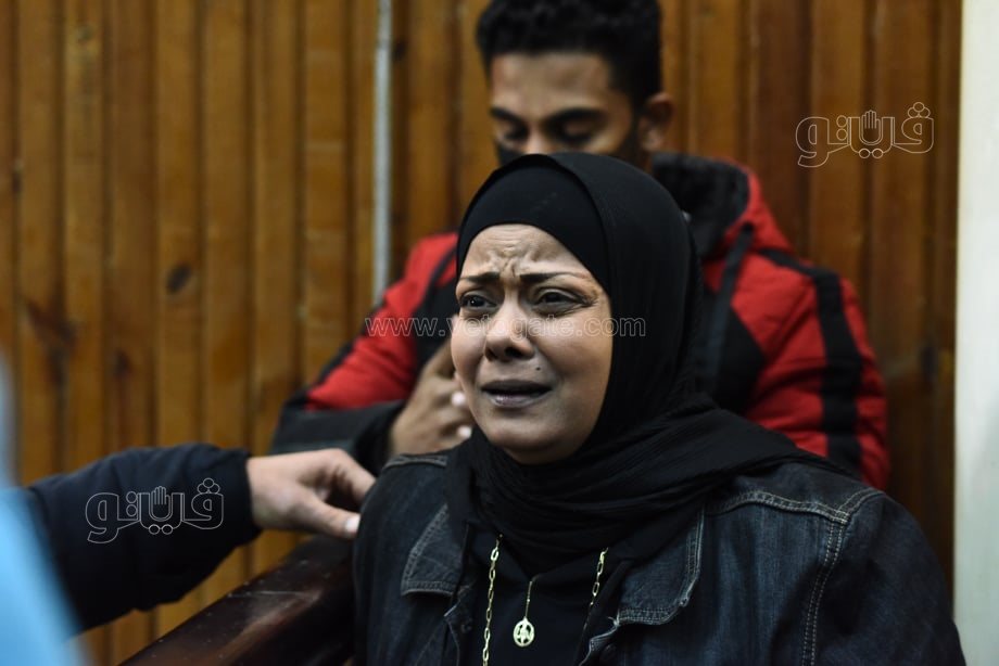 انهيار أهالي ضحايا حادث الشيخ زايد عقب ظهور المتهم (16)