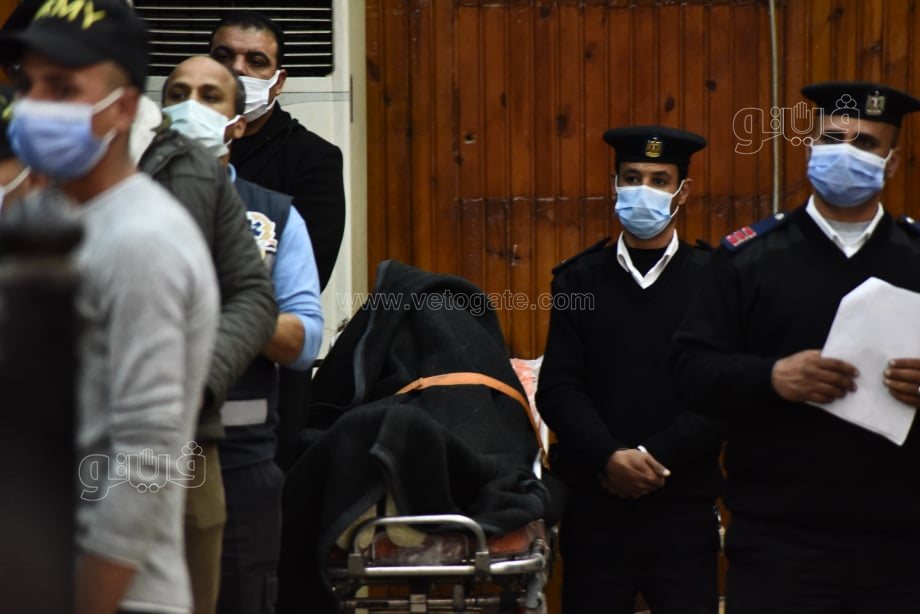 انهيار أهالي ضحايا حادث الشيخ زايد عقب ظهور المتهم (19)