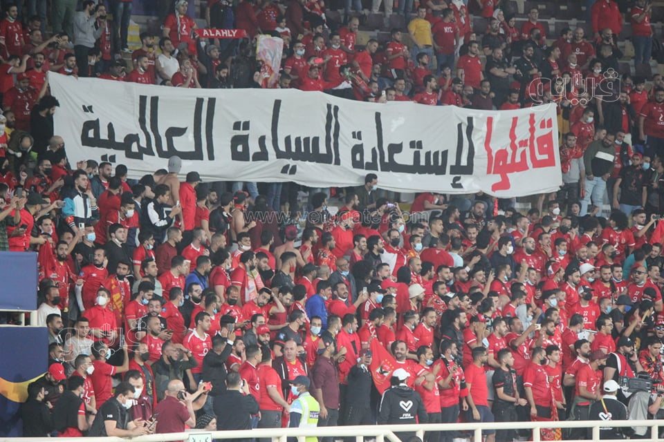  إحماء للاعبي الأهلي على ملعب آل نهيان استعدادا للقاء مونتيري (7)