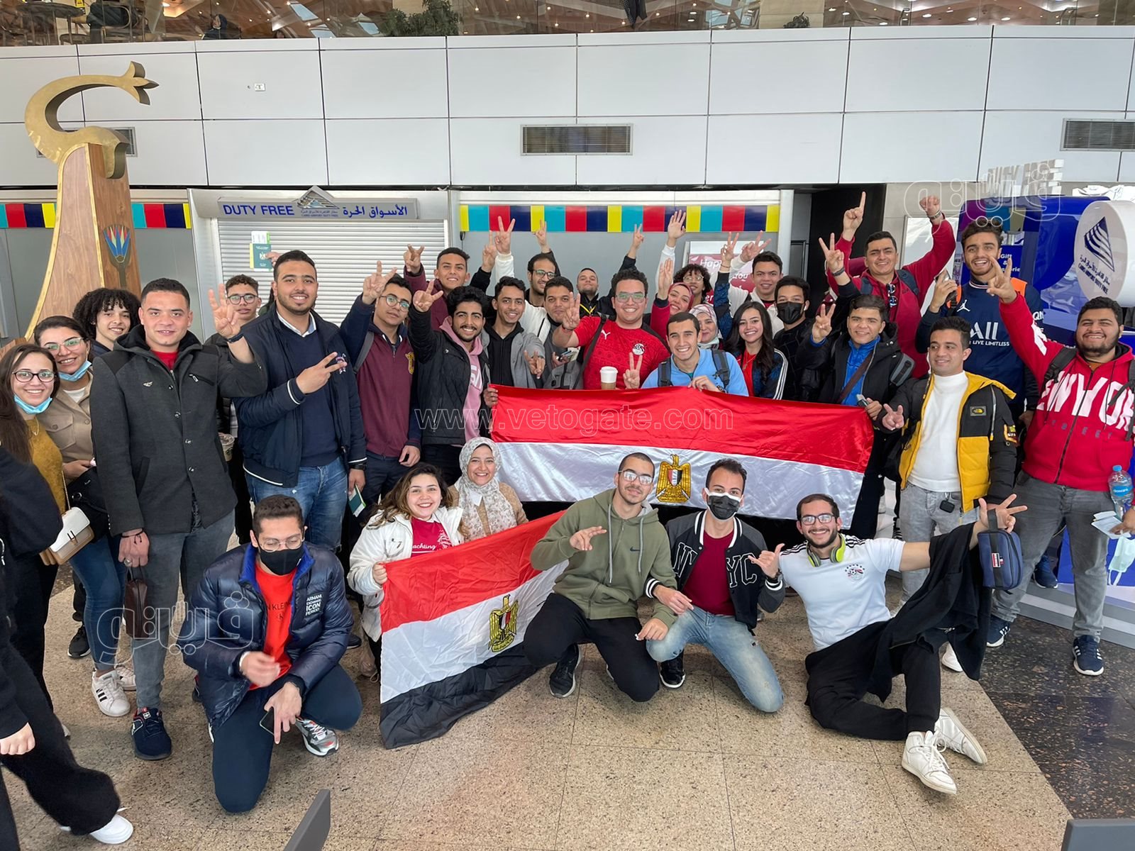 طلاب من الجامعات المصرية يغادرون مطار القاهرة (3)