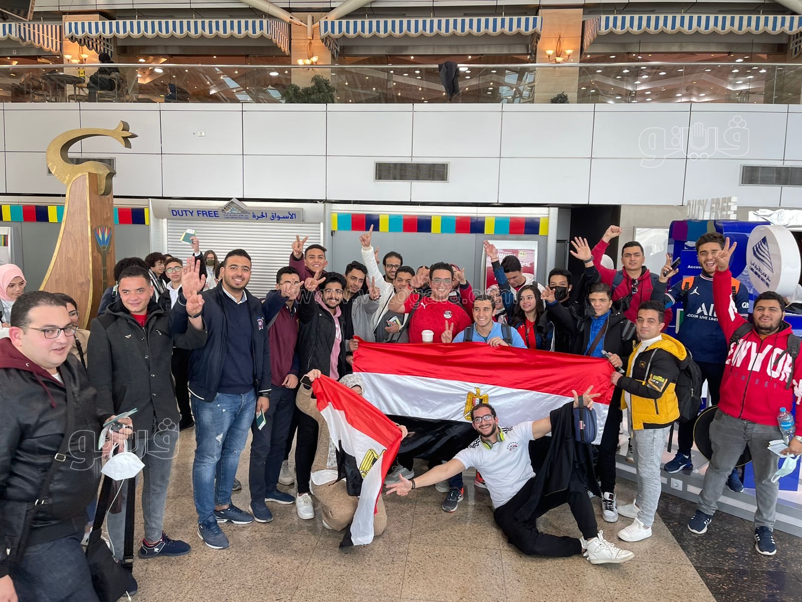 طلاب من الجامعات المصرية يغادرون مطار القاهرة (4)