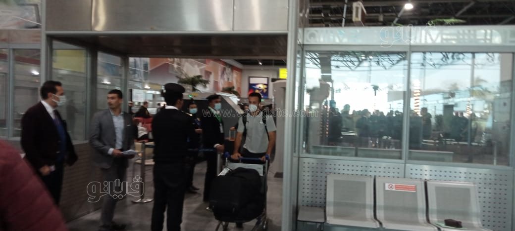 بعثة منتخب مصر تصل القاهرة (7)