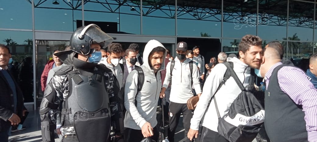 بعثة منتخب مصر تصل القاهرة (15)