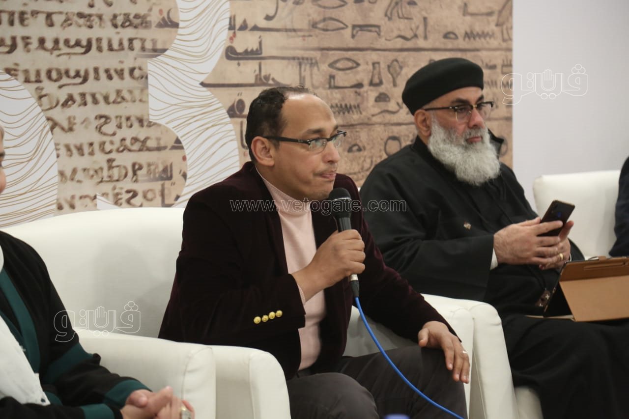 ندوة الخطاب الديني وترسيخ الهوية بمعرض القاهرة الدولي للكتاب (1)