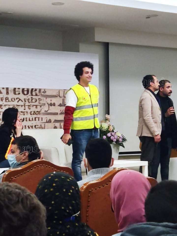 بسبب ندوة اليوتيوبر محمد طاهر.. إقبال جماهيري على ختام معرض الكتاب (2)