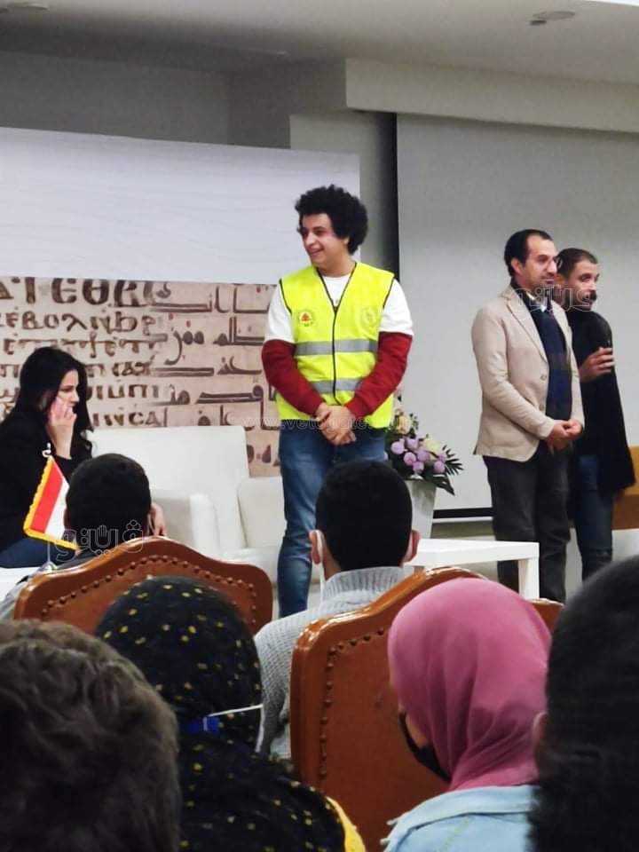 بسبب ندوة اليوتيوبر محمد طاهر.. إقبال جماهيري على ختام معرض الكتاب (9)