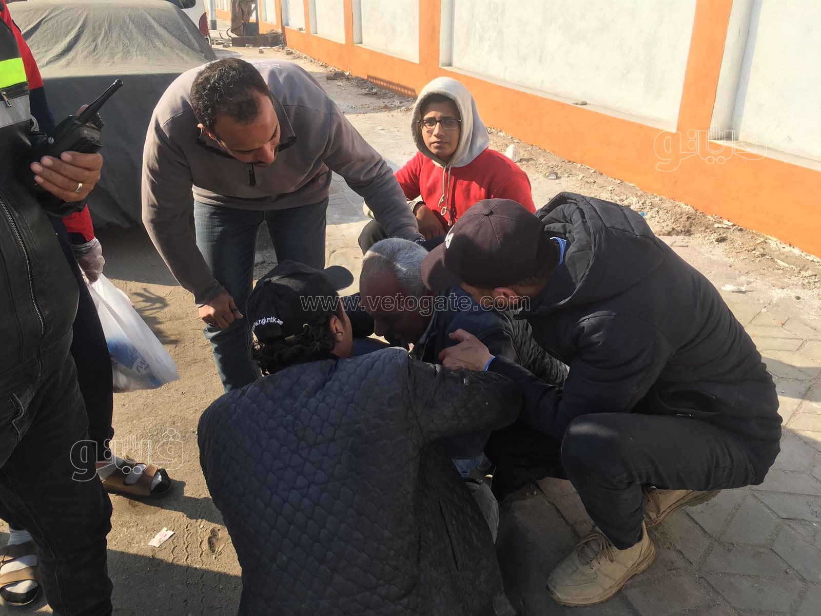 تفحم سيارة تاكسي في شارع البحر الأعظم بالجيزة (5)