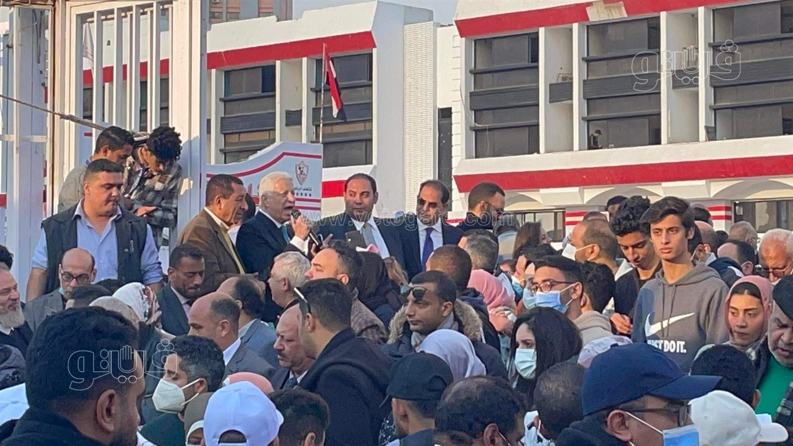 هتافات واعتداءات وإصابات داخل المقر الانتخابي بنادي الزمالك (2)