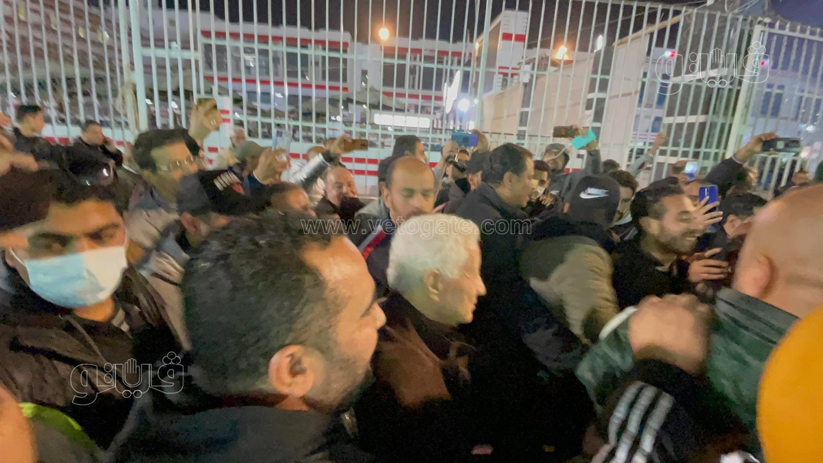 مرتضى منصور يحتفل مع أنصاره بالفوز برئاسة نادي الزمالك (6)