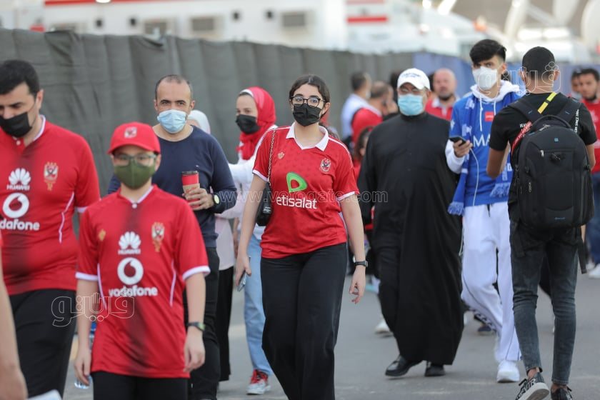 الأسر المصرية تتصدر المشهد  في مؤازرة الأهلى أمام الهلال (3)
