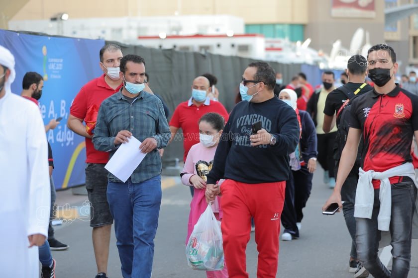 الأسر المصرية تتصدر المشهد  في مؤازرة الأهلى أمام الهلال (16)