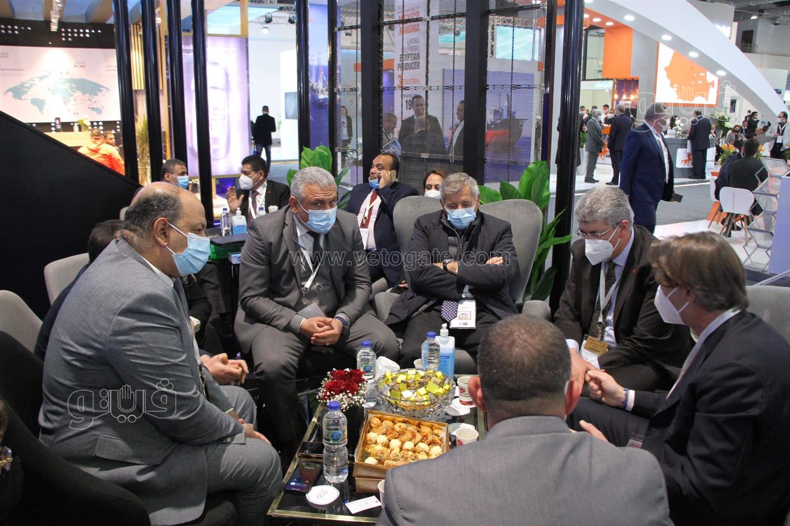 مستثمرون أجانب في جناح بتروجت بـ ايجبس 2022 (2)