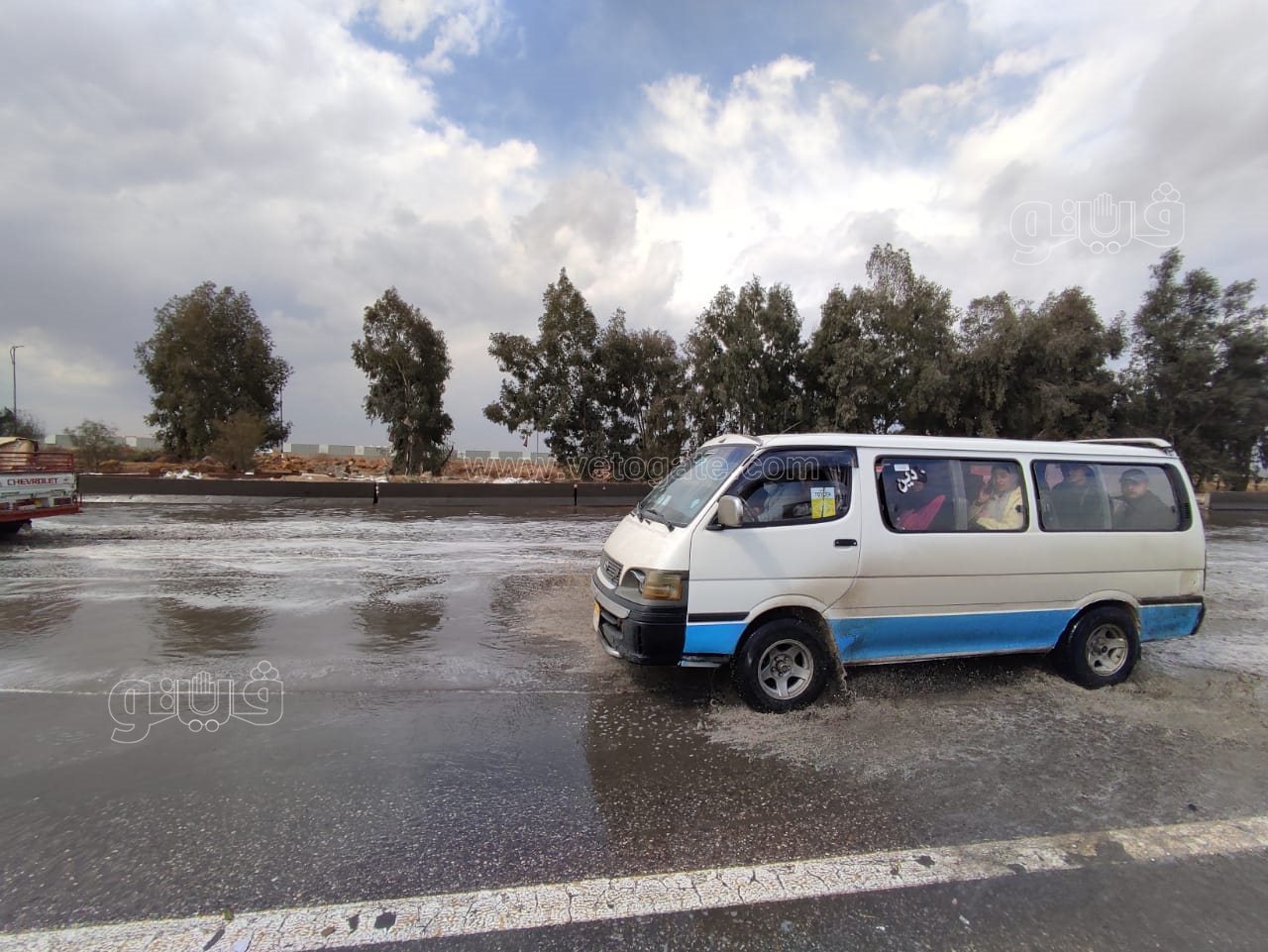 طرق التجمع الخامس تغرق في شبر ميه بعد هطول الأمطار (6)