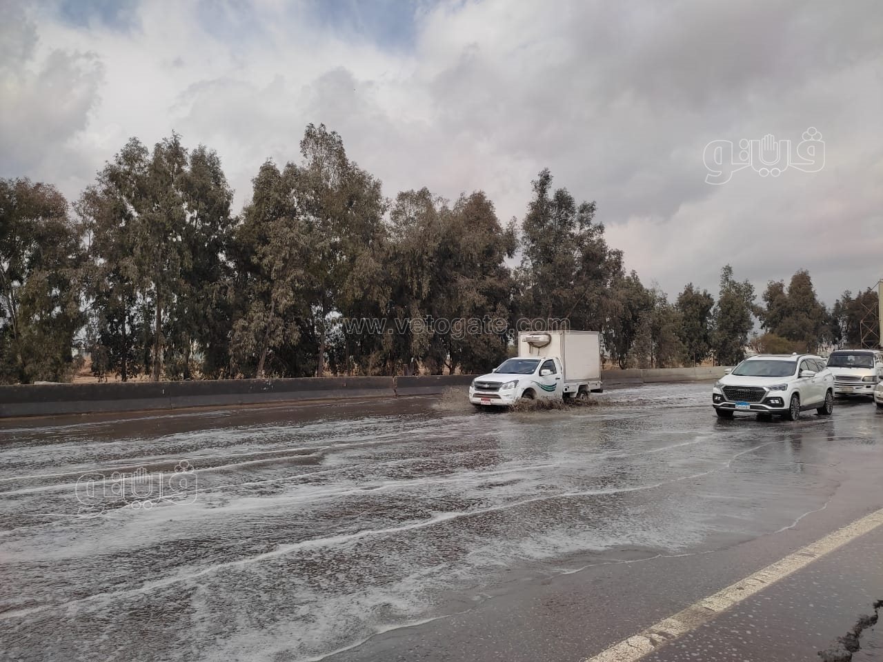 طرق التجمع الخامس تغرق في شبر ميه بعد هطول الأمطار (10)