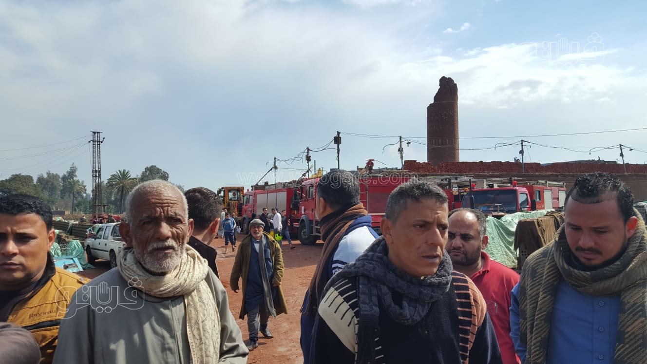 مأساة أهالي ضحايا انهيار مدخنة الدقهلية (5)