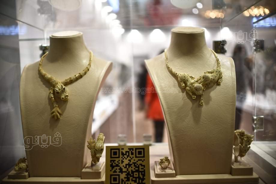 وزراء التموين والآثار والصناعة يفتتحون معرض نيبو للذهب (2)