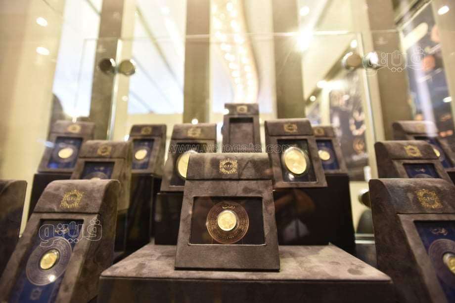 وزراء التموين والآثار والصناعة يفتتحون معرض نيبو للذهب (16)