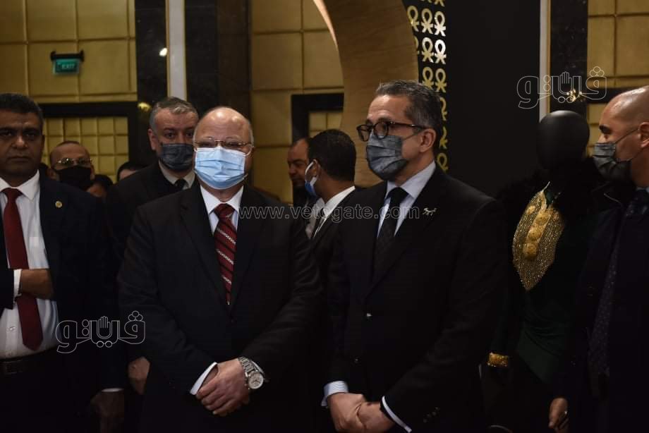 وزراء التموين والآثار والصناعة يفتتحون معرض نيبو للذهب (26)