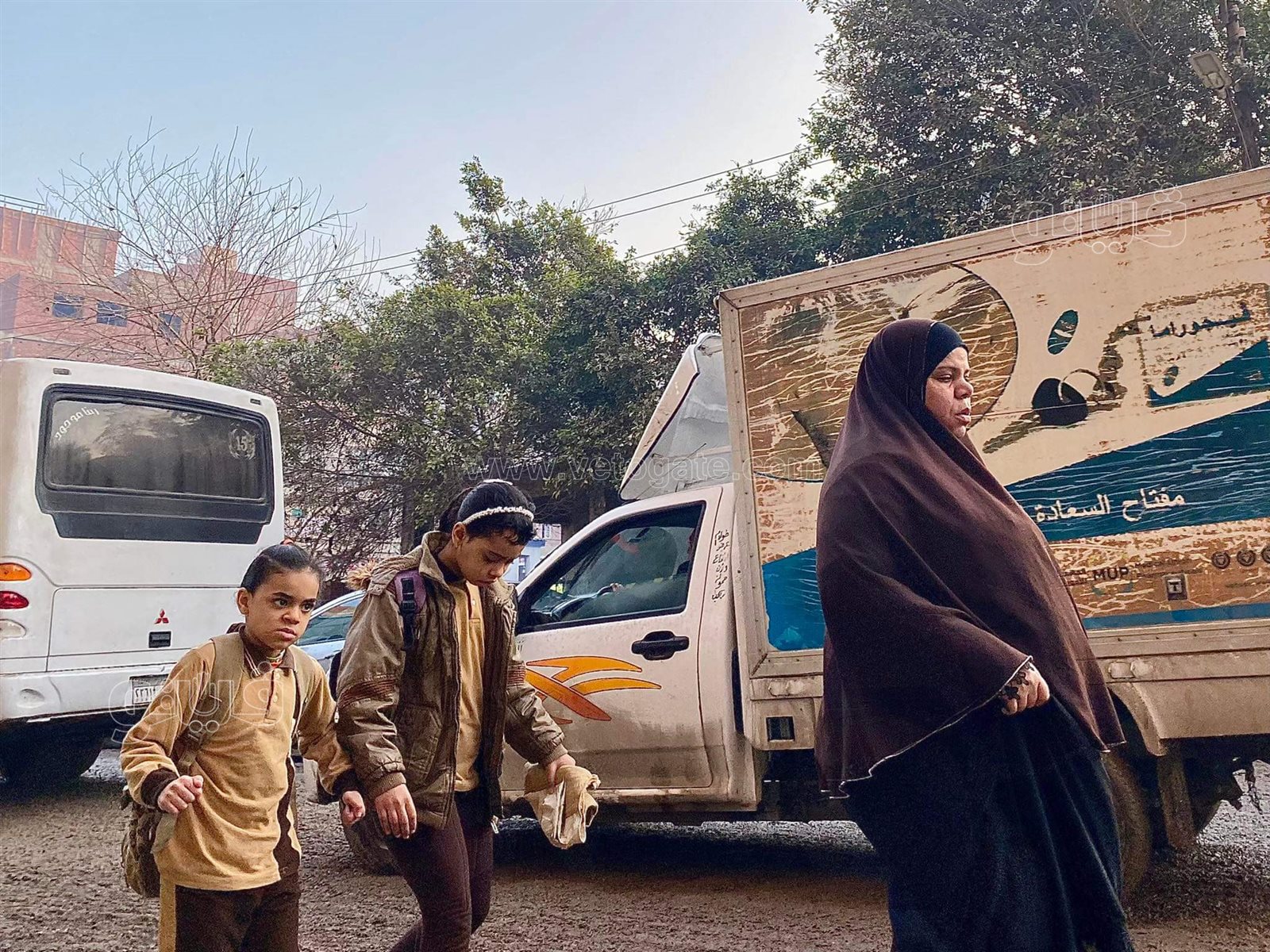 توافد الطلاب مع أولياء الأمور في أول أيام الدراسة (9)