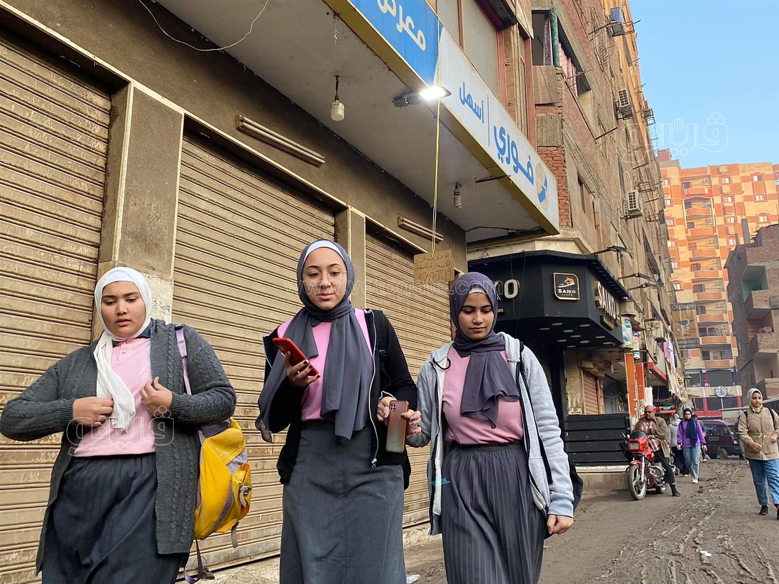 توافد الطلاب مع أولياء الأمور في أول أيام الدراسة (17)