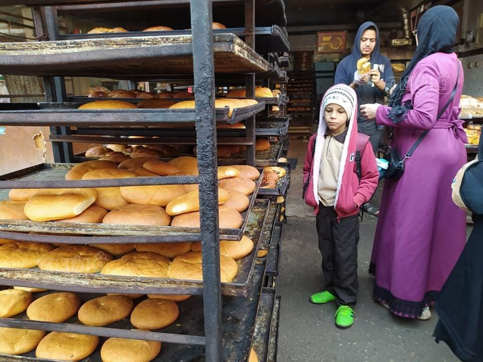 التلاميذ يواجهون البرد في أول أيام التيرم الثاني ٦