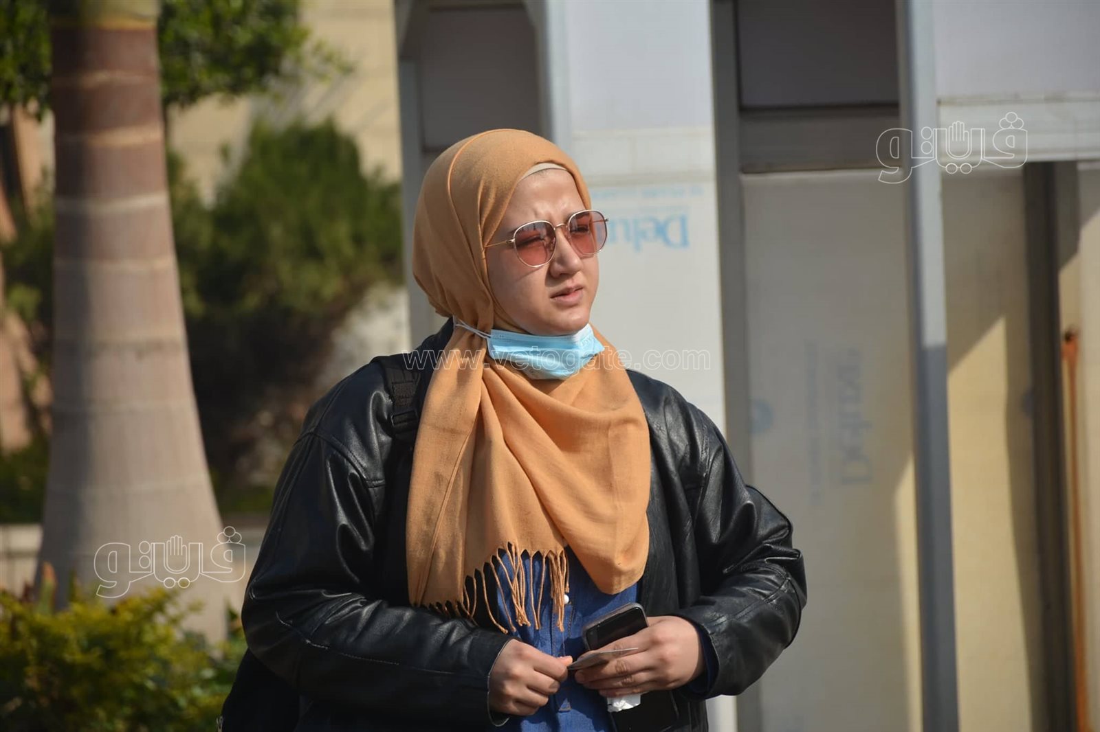بوابات للتعقيم والتزام بارتداء الكمامات.. توافد طلاب جامعة القاهرة بأول أيام الترم الثاني1