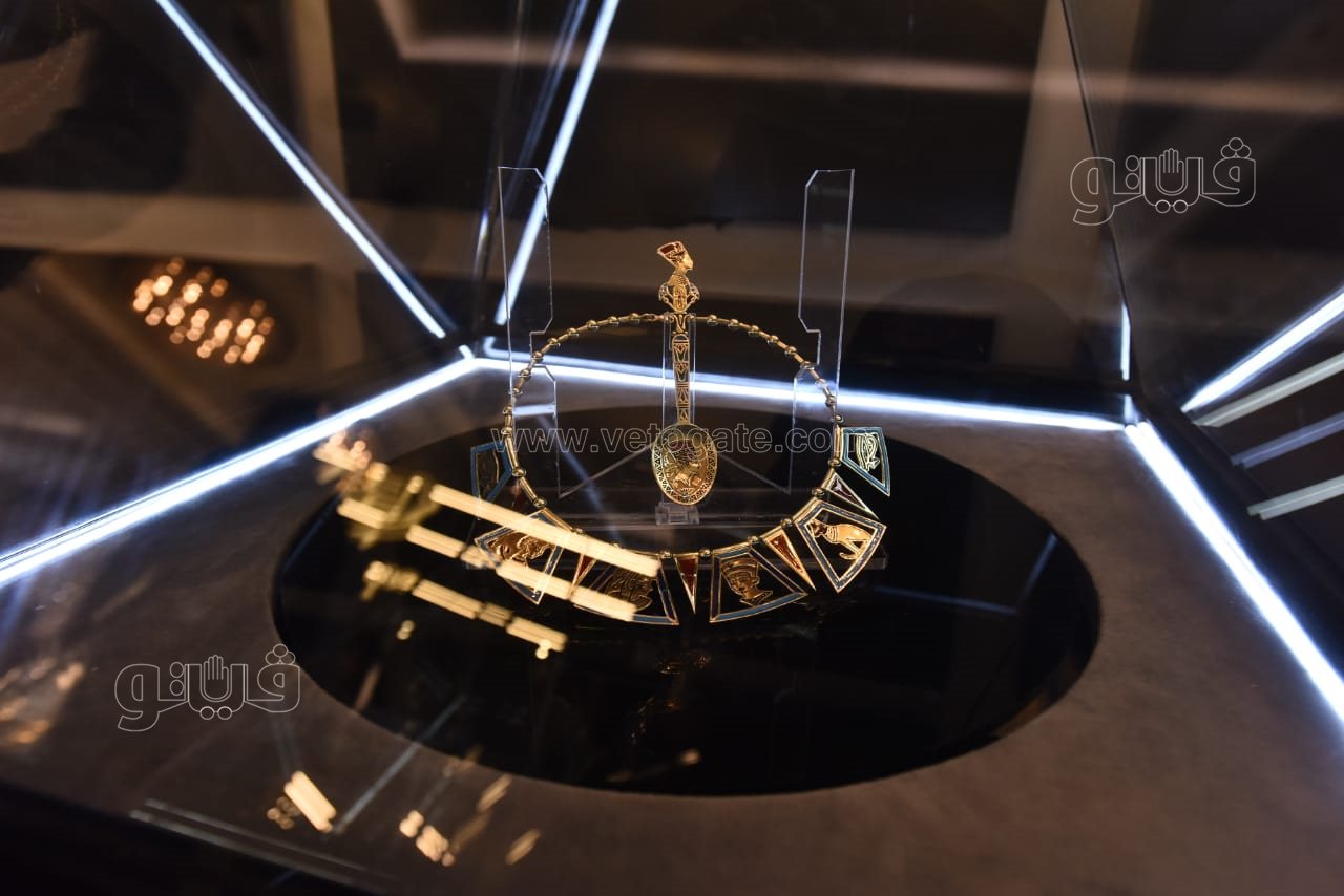 المشغولات الذهبية الفرعونية5