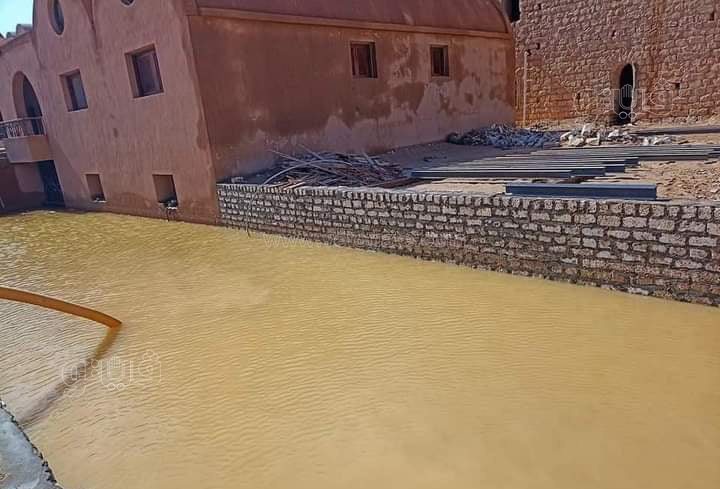 تلفيات بطريق دير الأنبا بولا بسبب السيول (5)