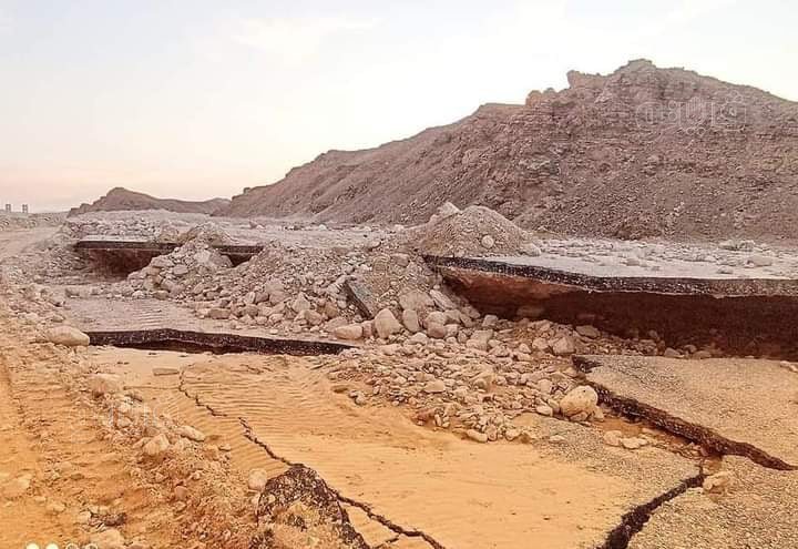 تلفيات بطريق دير الأنبا بولا بسبب السيول (11)