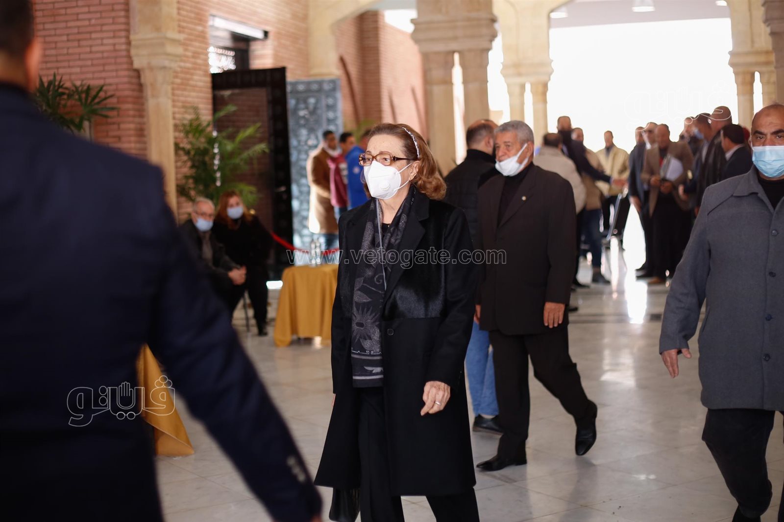 سوزان مبارك تظهر أمام قبر الرئيس الراحل7