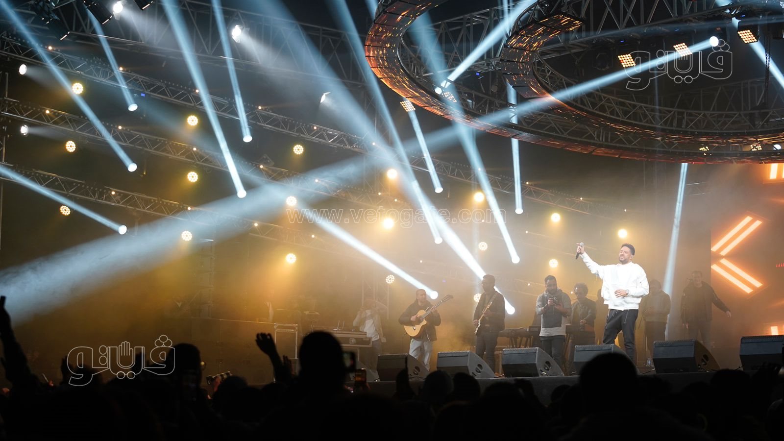 حماقي يتالق في أضخم حفلات الشيخ زايد (4)