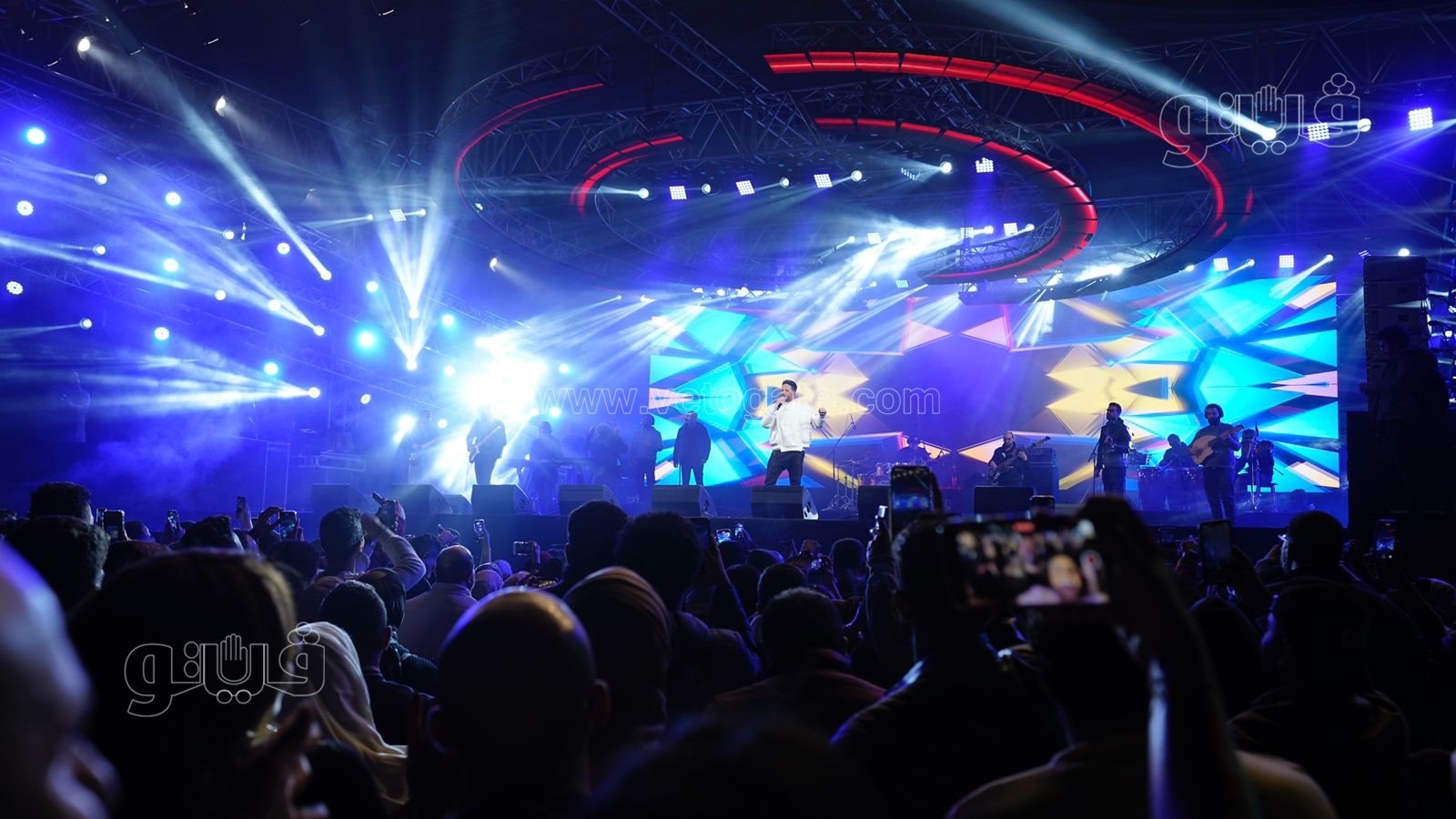 حماقي يتالق في أضخم حفلات الشيخ زايد (14)