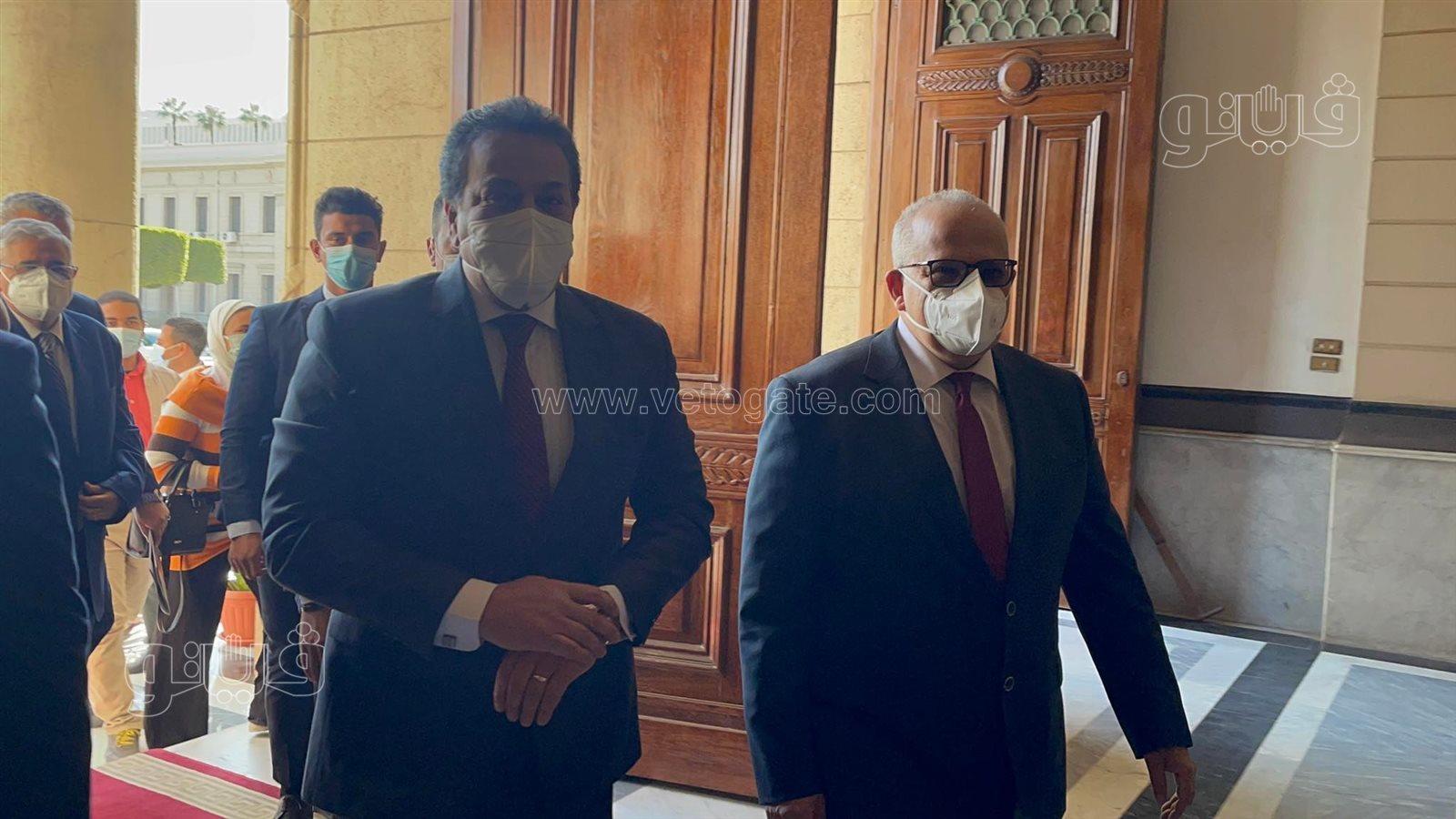 وزير التعليم العالي ورئيس جامعة القاهرة يفتتحان أعمال ترميم وصيانة المبنى الإداري لكلية الآداب