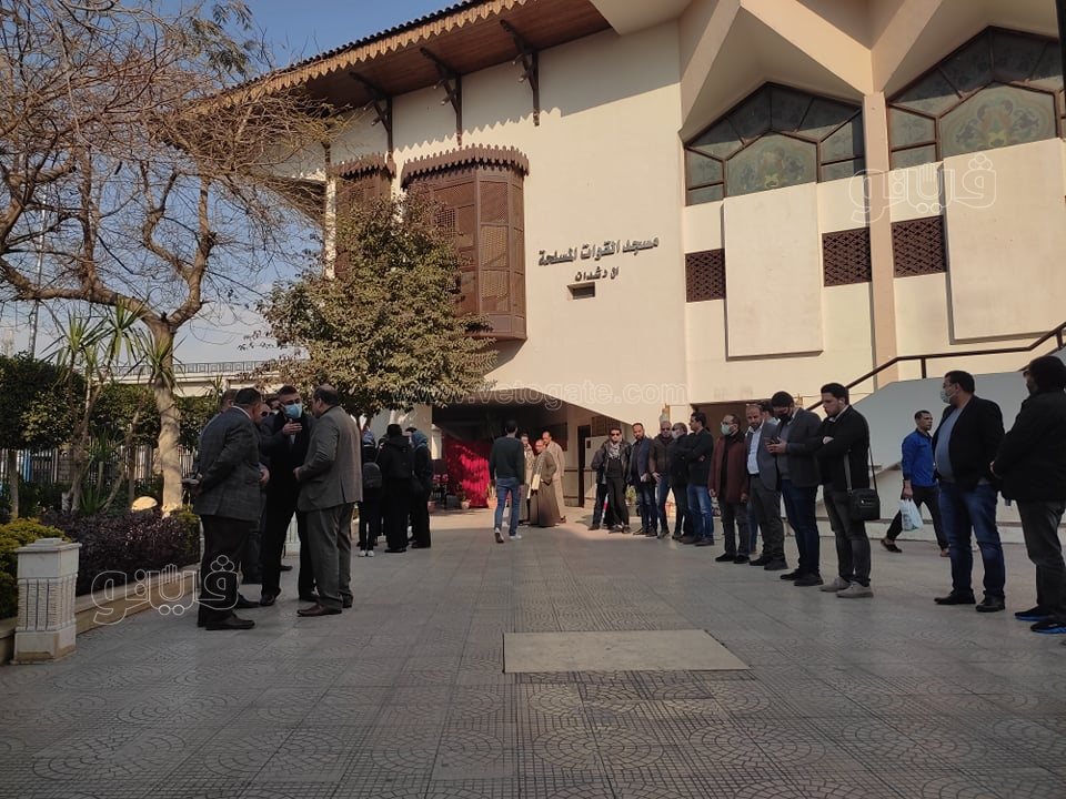 تشييع جثمان الكاتب الصحفي محمود الكردوسي إلى مسجد آل رشدان (12)