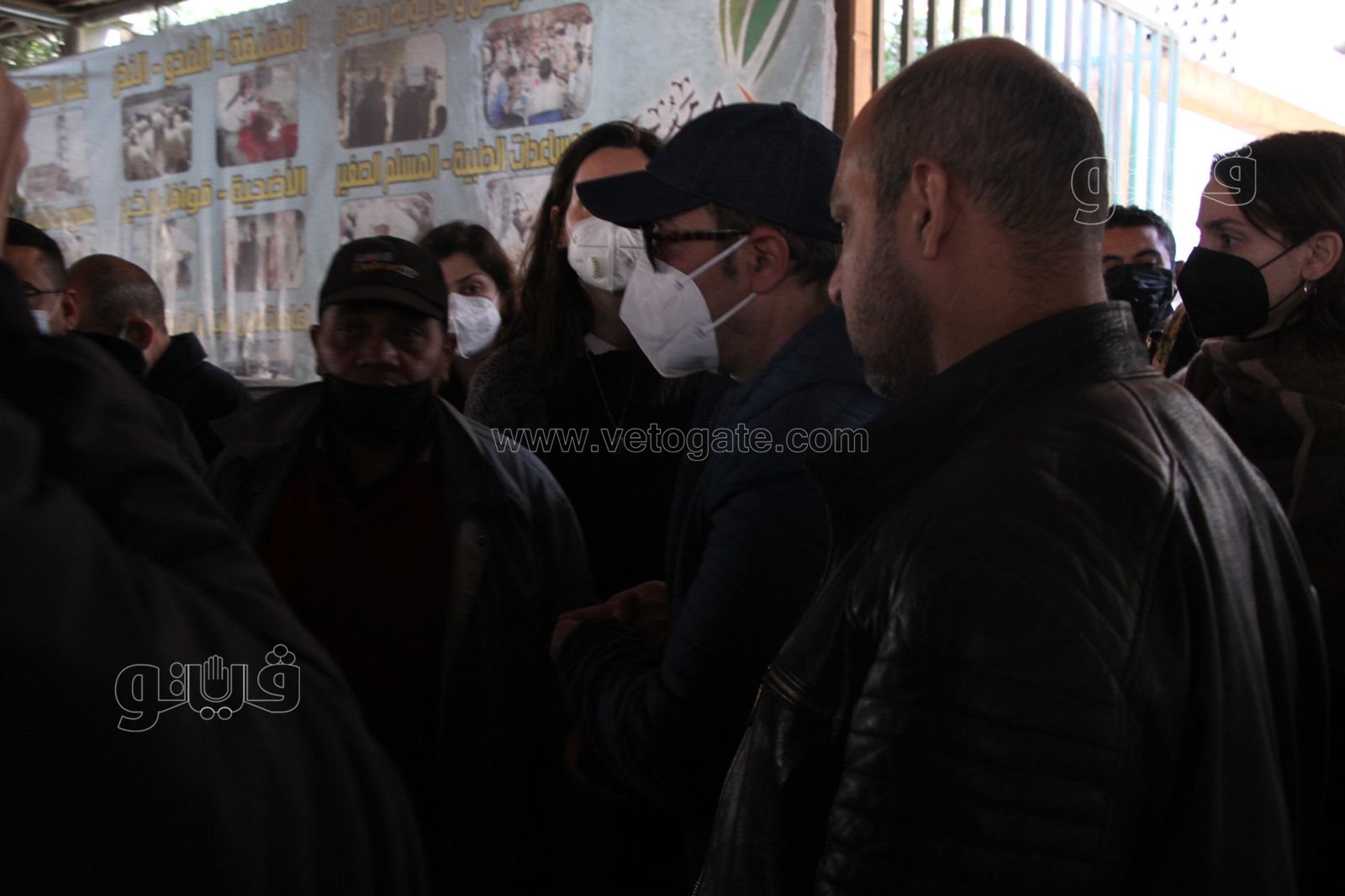 لحظة تشييع جثمان جالا فهمي من مسجد مصطفى محمود (21)