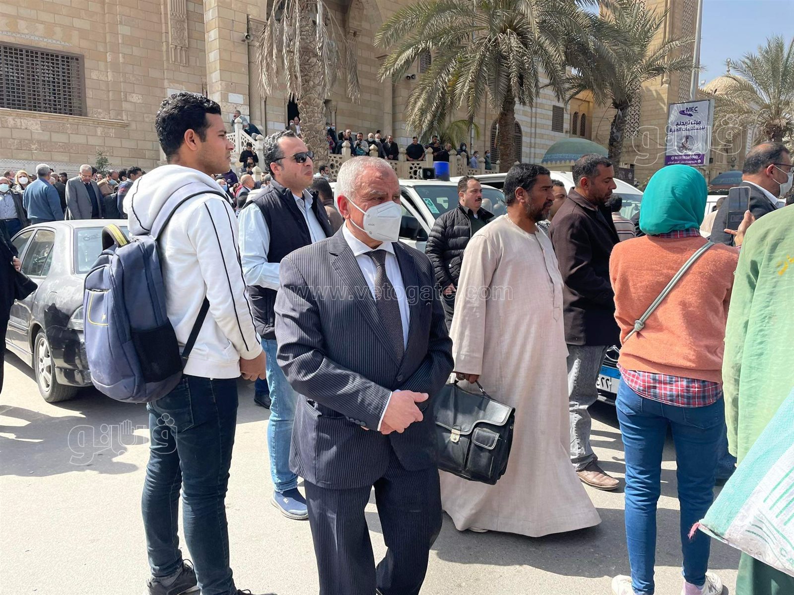 تشييع جثمان عبد الحي عبيد من مسجد الحصري (2)